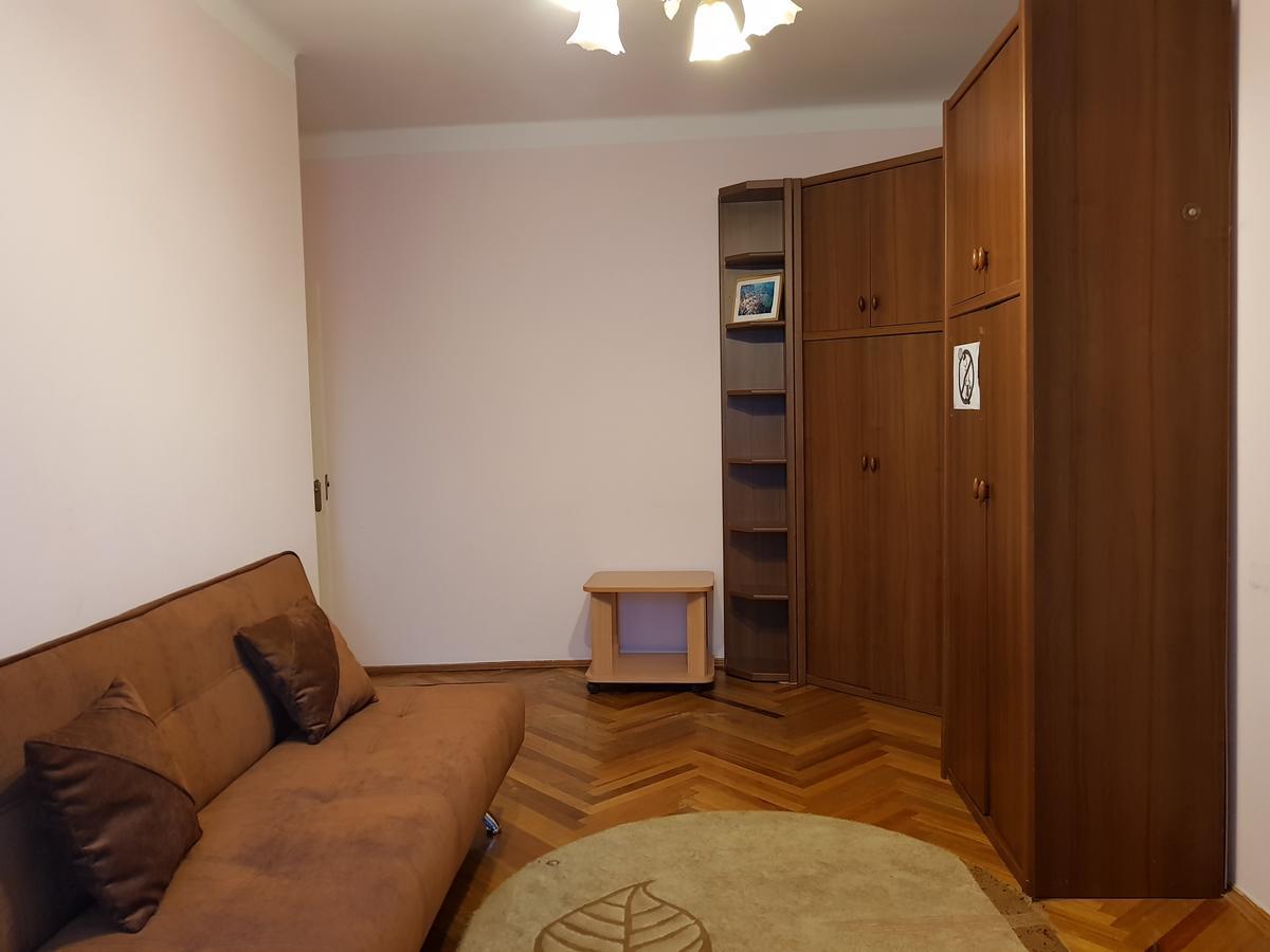 Apartment Gospitalna Street 2 Київ Екстер'єр фото